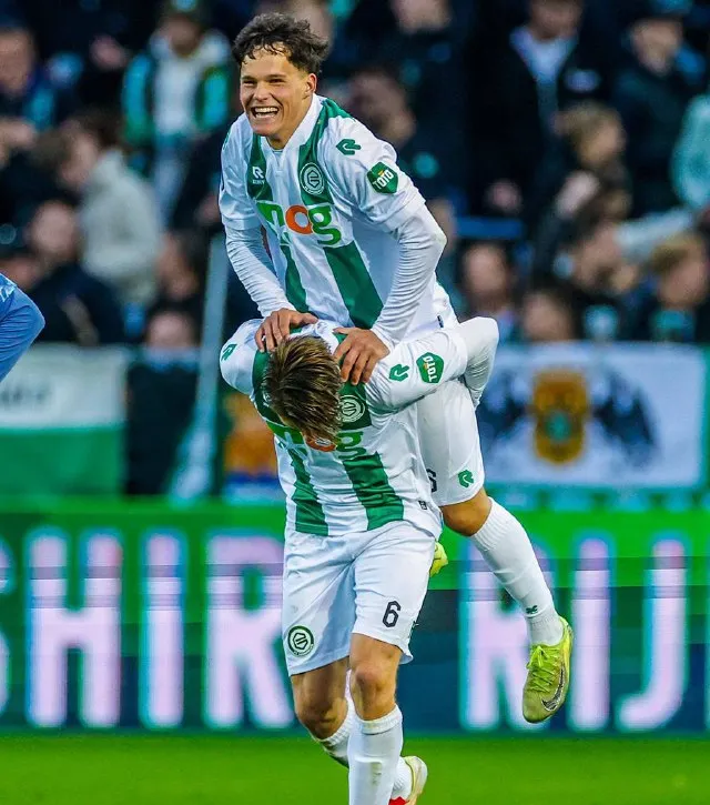 阿贾克斯轻松获胜，稳固晋级前景的简单介绍