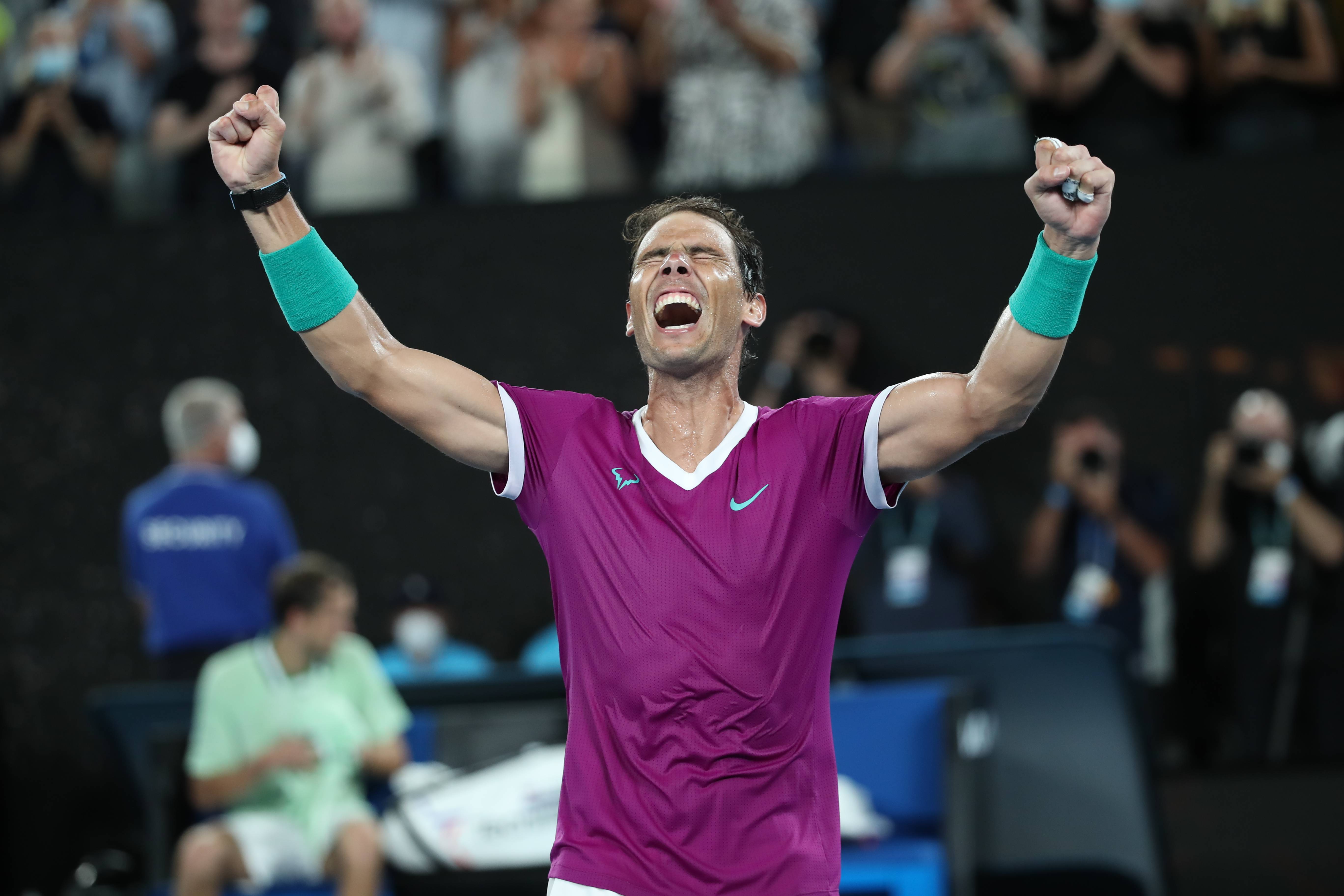 澳大利亚网球队力克法国网球队，纳达尔绝境逆转