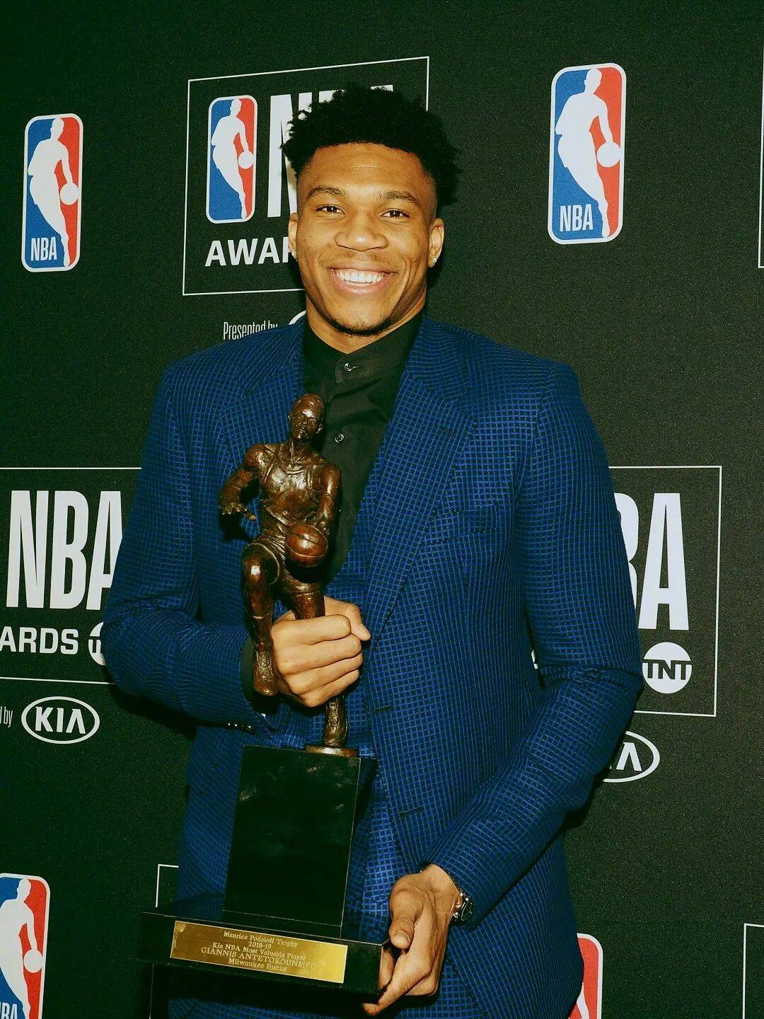 关于雄鹿B队强势尼克斯,拉文打破历史纪录的信息 关于雄鹿B队强势尼克斯,拉文打破历史纪录的信息