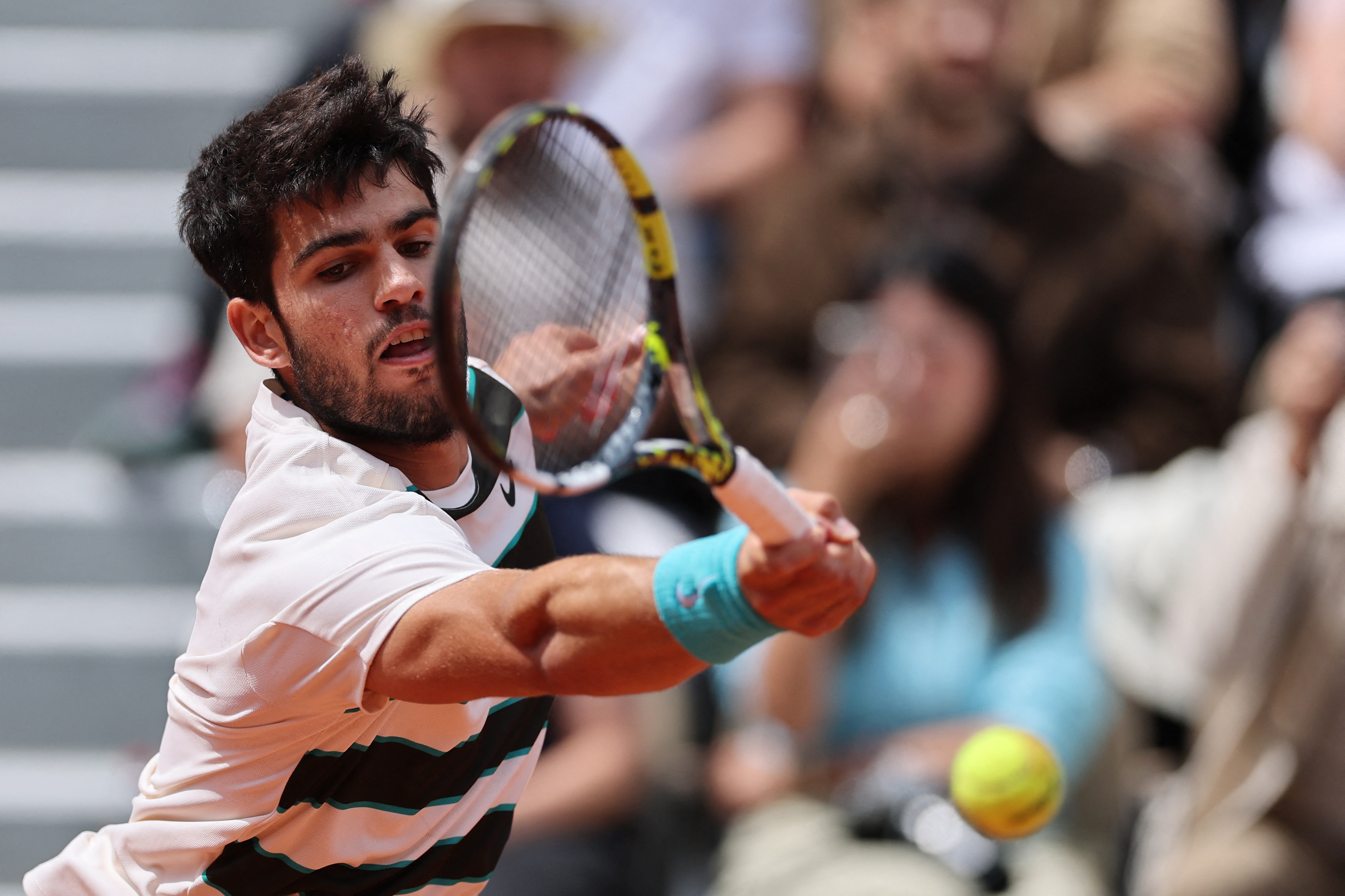 PG Soft Gaming-包含意大利网球队鏖战澳大利亚网球队，阿尔卡拉斯统治全场的词条