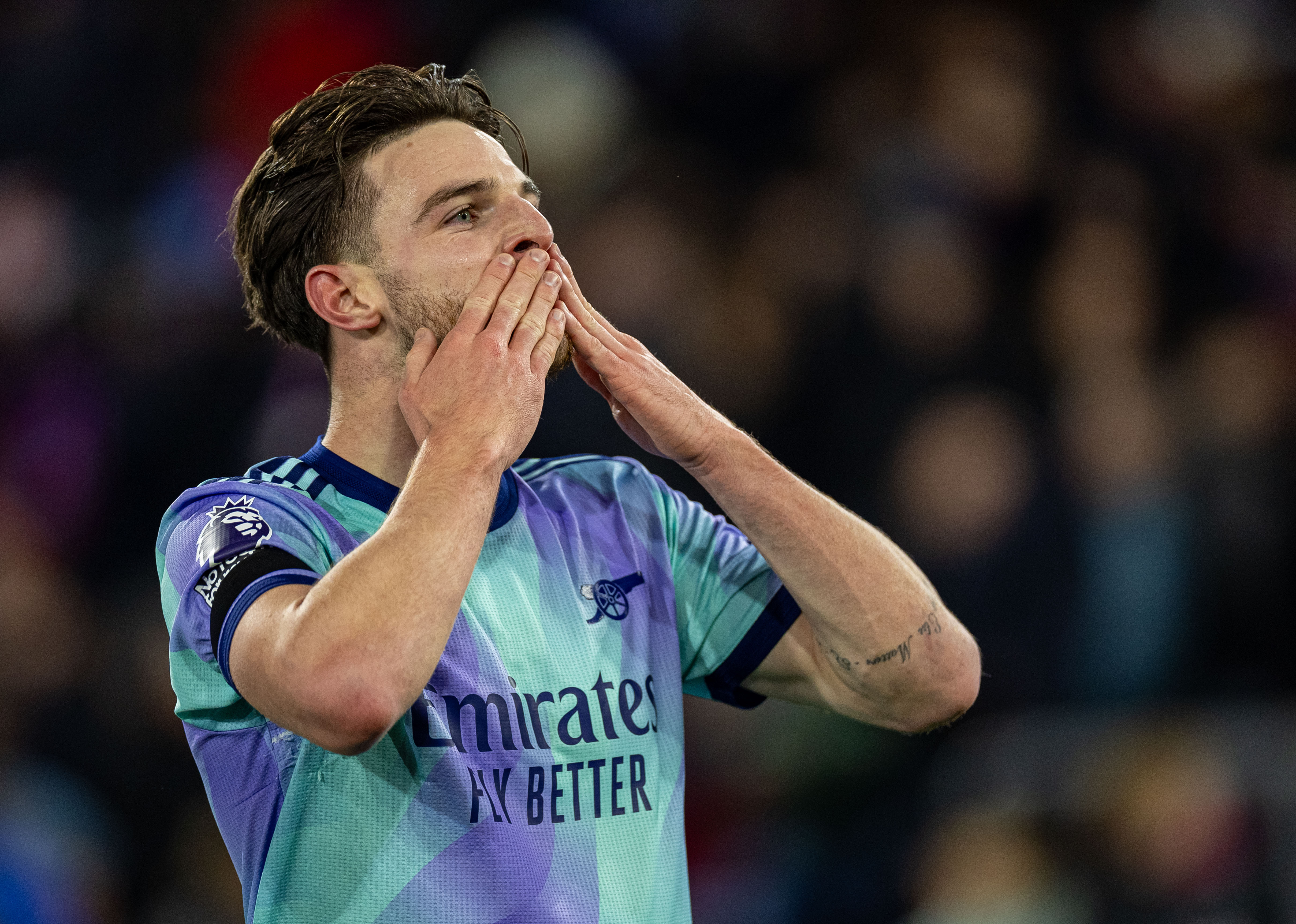 PG电子官网-阿森纳主教练批评球员表现，要求提升实力