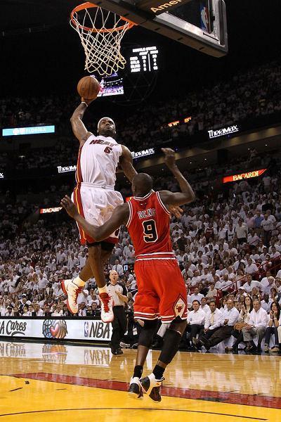 PG中国登录入口-热火对公牛：激烈对抗谁将胜出