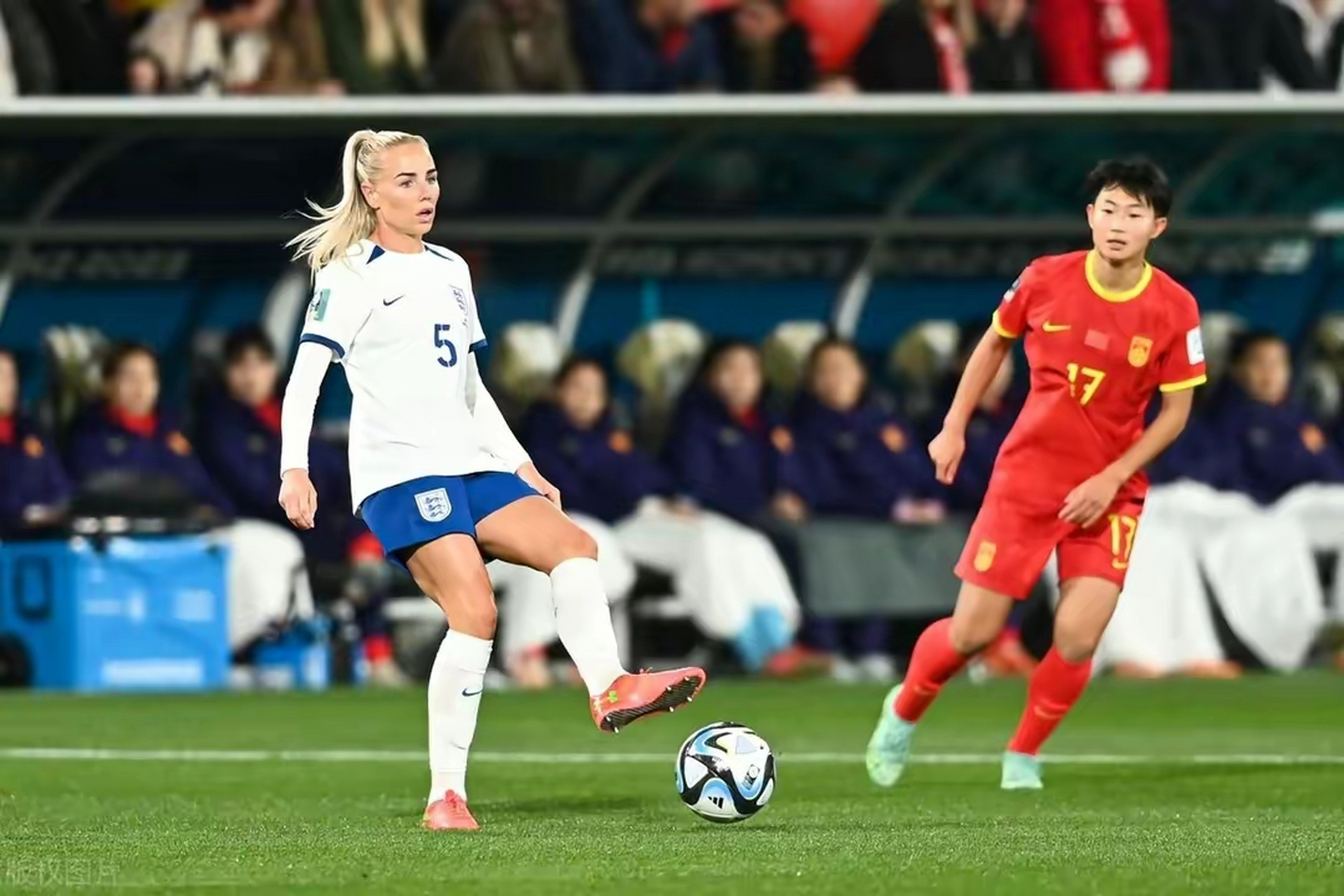 秘鲁女足在比赛中展现出色表现