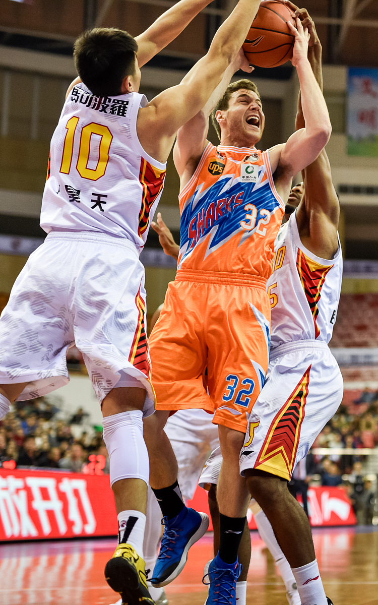 辽宁队突破重围，晋级总决赛