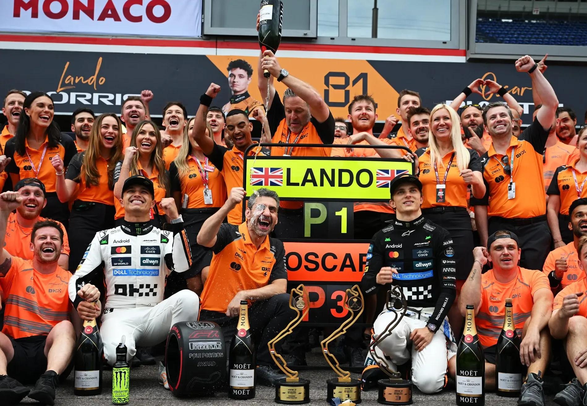 包含红牛车队险胜迈凯伦，诺里斯关键制胜的词条