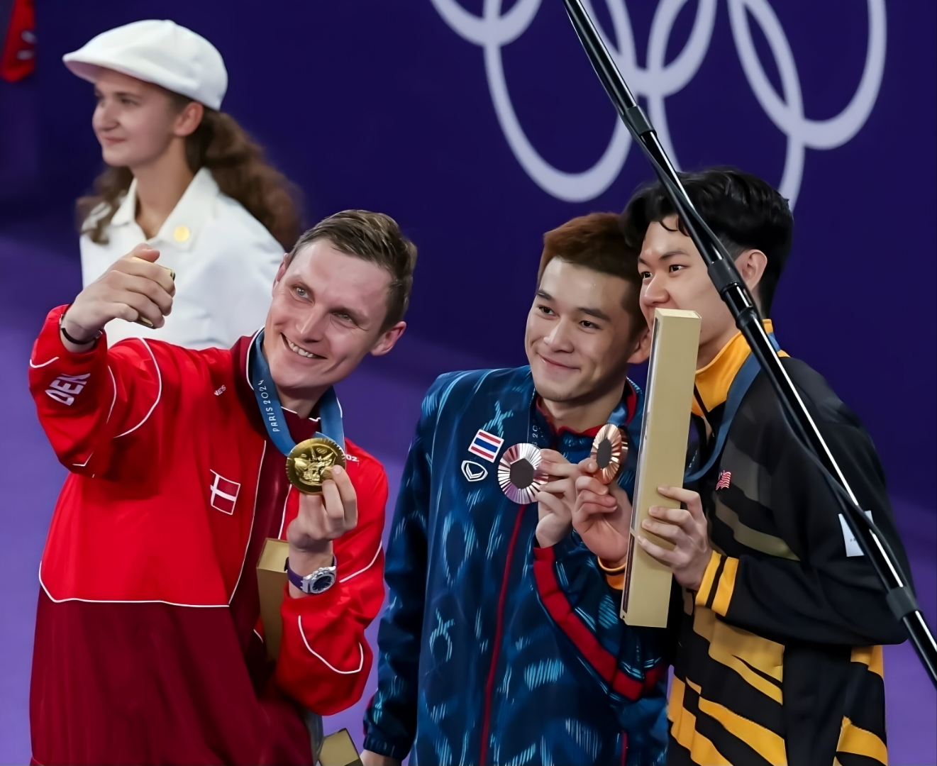 PG电子游戏-泰国队轻取印尼队，安赛龙点燃赛场的简单介绍