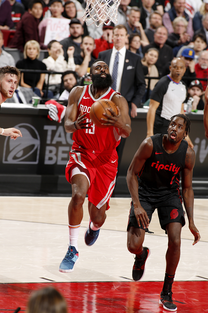 包含魔术完胜北京队，哈登统治全场的词条