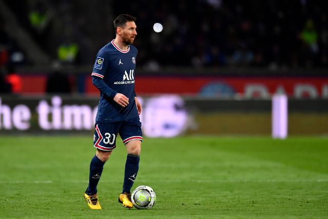 包含瑞士横扫里昂，马尔基尼奥斯关键制胜的词条