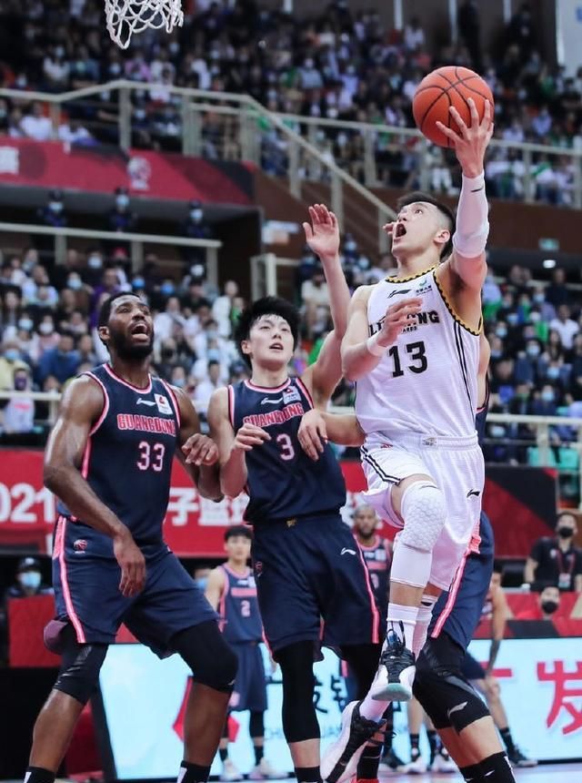 PG平台-关于凯尔特人翻盘四川队，郭艾伦统治全场的信息