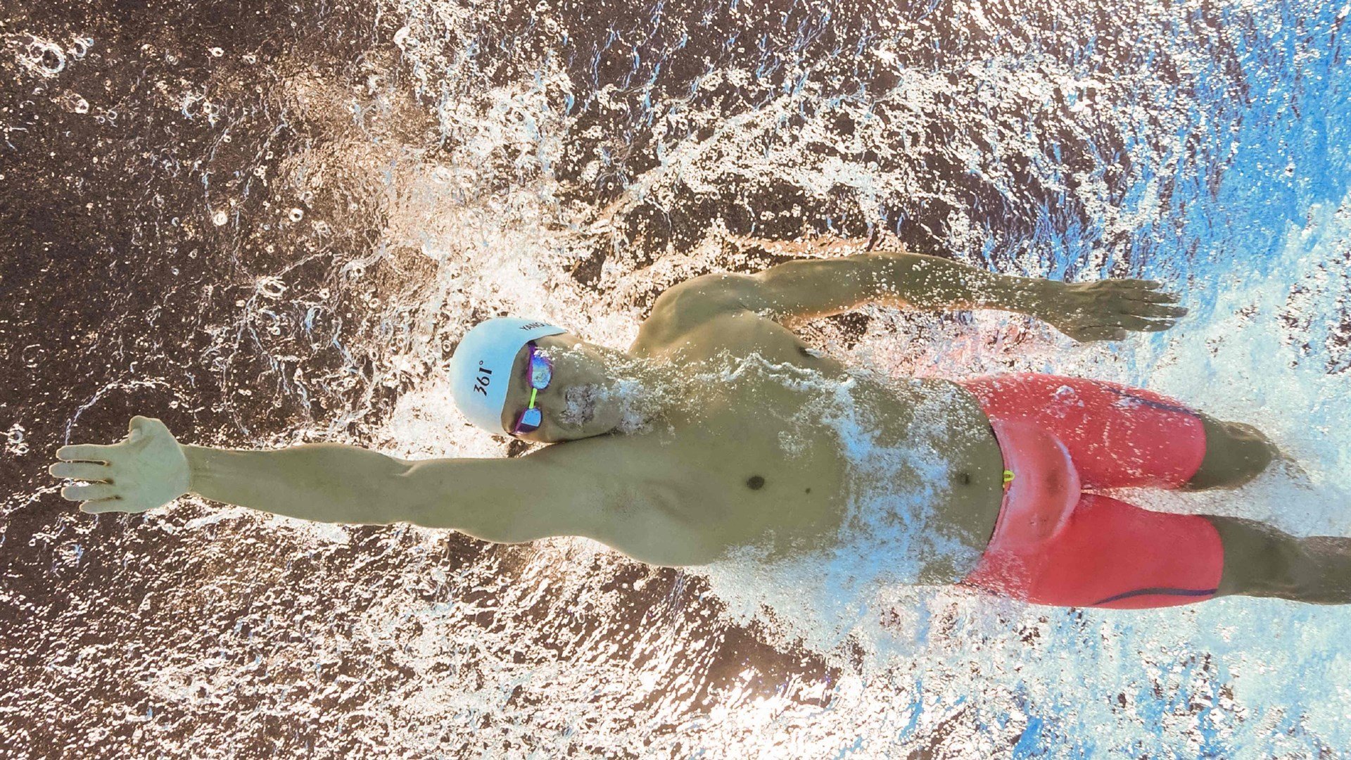 本泽马爆发引领法国狂飙，喀麦隆强势逆袭爱尔兰的战术启示